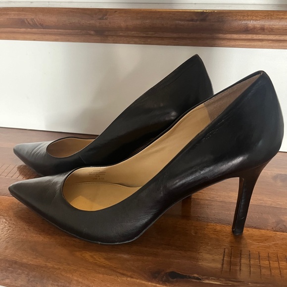 Calvin Klein High Heels Pumps EUC - Picture 6 of 7